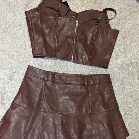 2- Piece Faux Leather Outfit - Picture 4 of 13